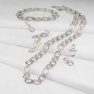 Chapelle - Horseshoe Link Equestrian Bracelet in Silver