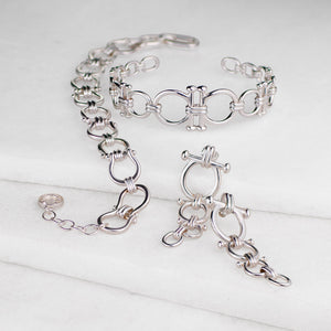 Chapelle - Horseshoe Link Equestrian Bracelet in Silver