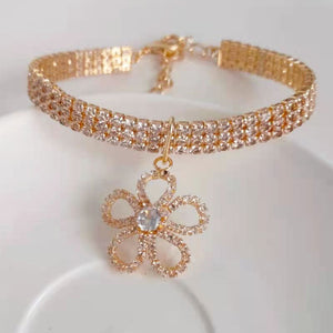 Daisy Crystal Pet Necklace – Sparkle & Grace
