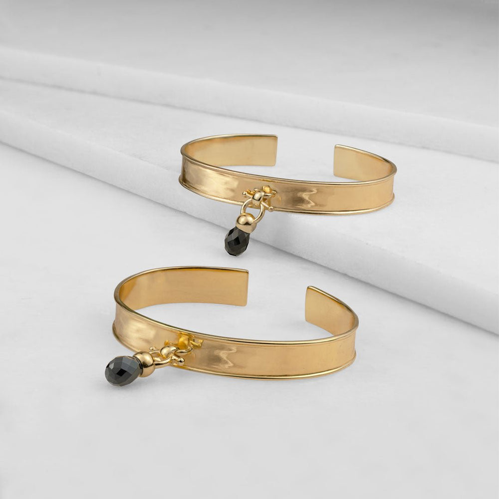 Briolette - Black Onyx Horse Bit Cuff Bracelet in Gold