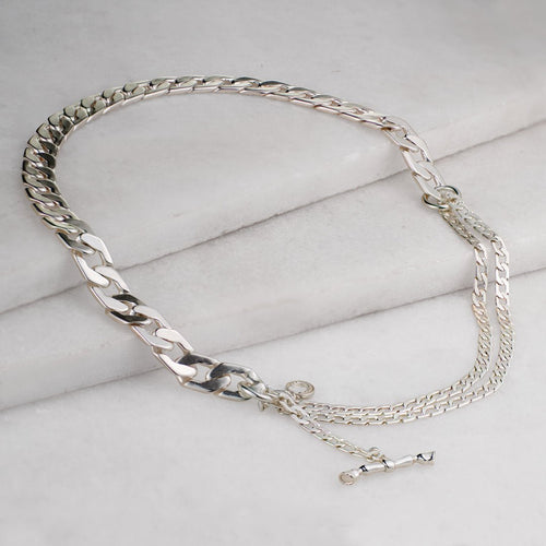 Cadence - Equestrian Curb Chain T-Bar Necklace in Silver