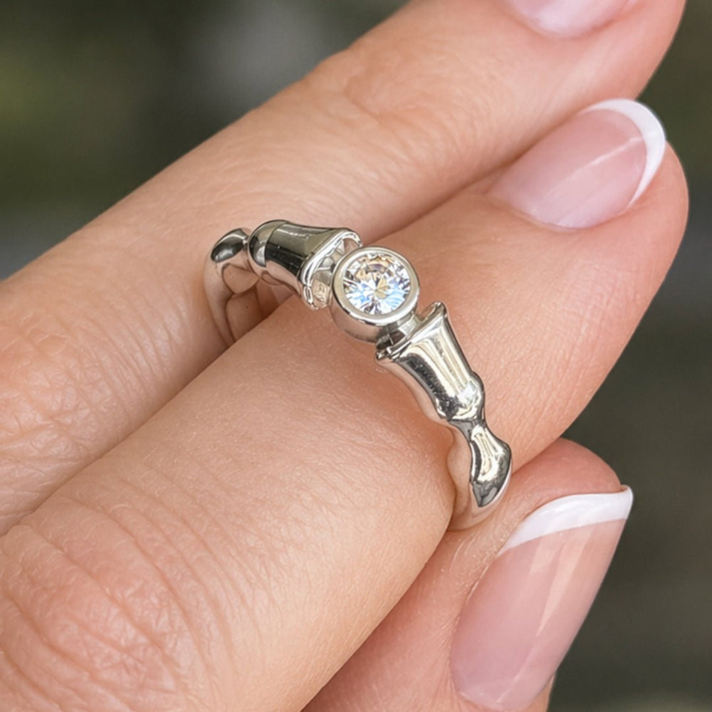 Cavallo - Horse Hooves Equestrian Ring with Moissanite in Silver