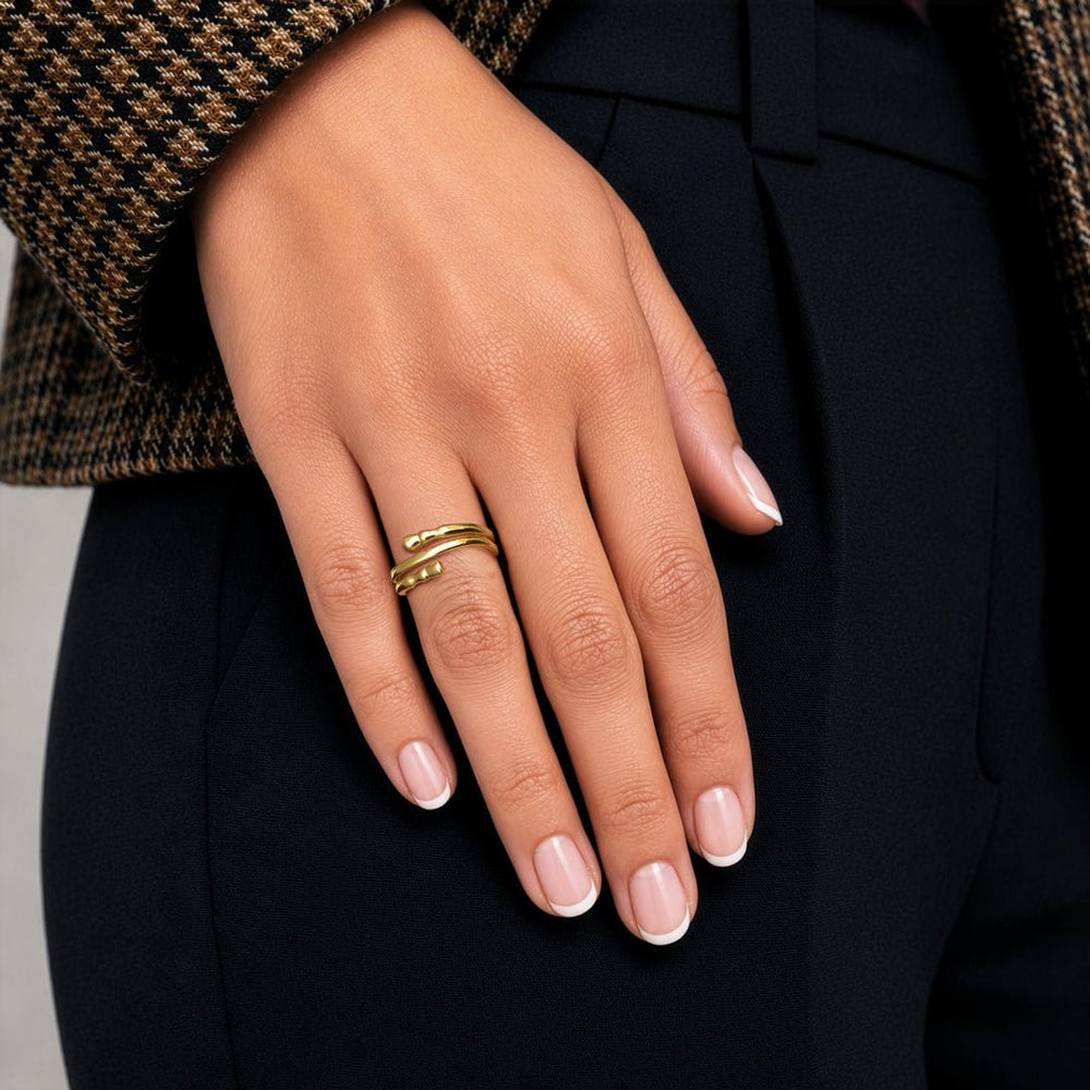 Cavallo - Spiral Horse Hoof Equestrian Ring in Gold