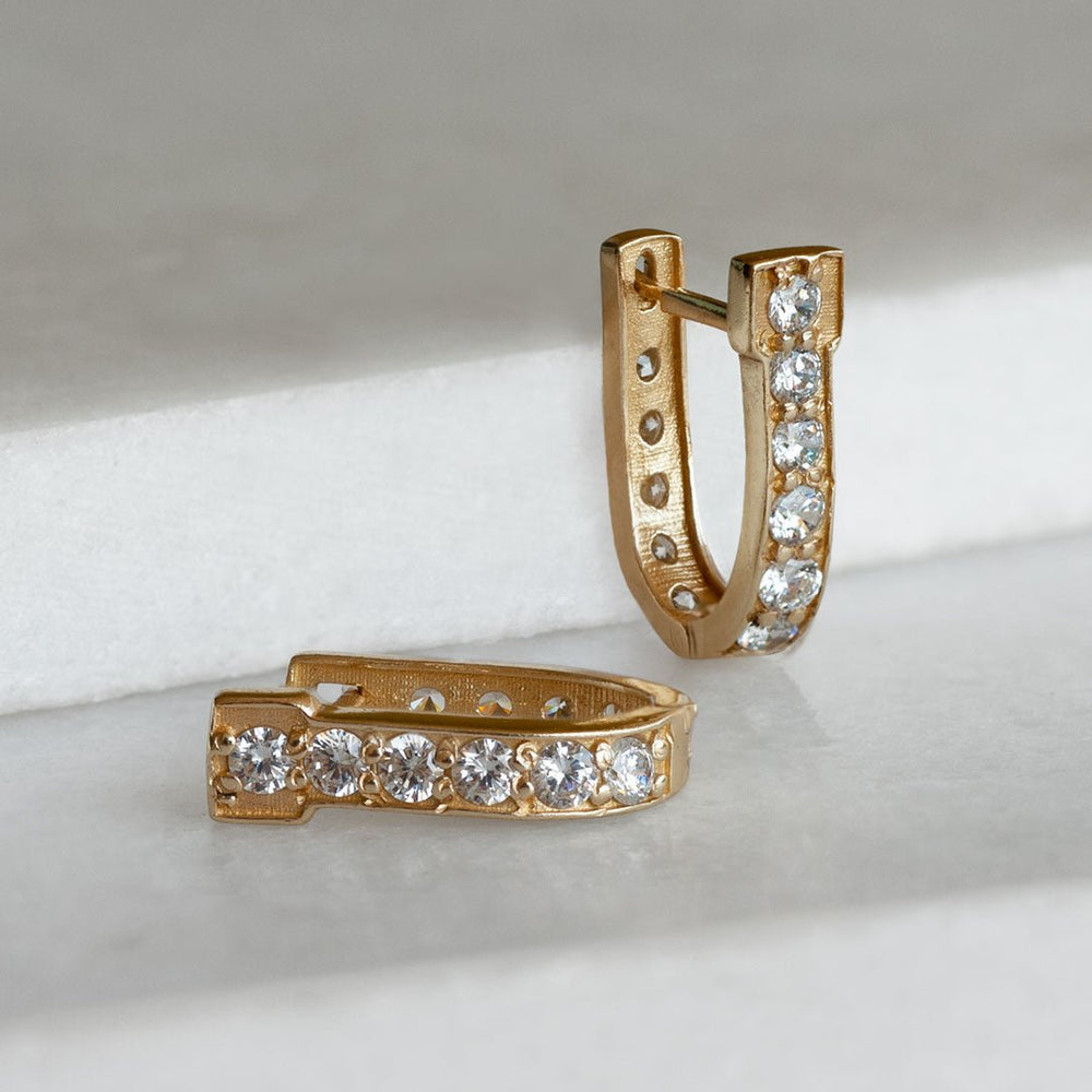 Colton - Diamond Cut Horseshoe Coin Earring in Gold