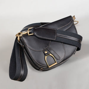 Signature Saddle Bag - Luxury Leather in Black