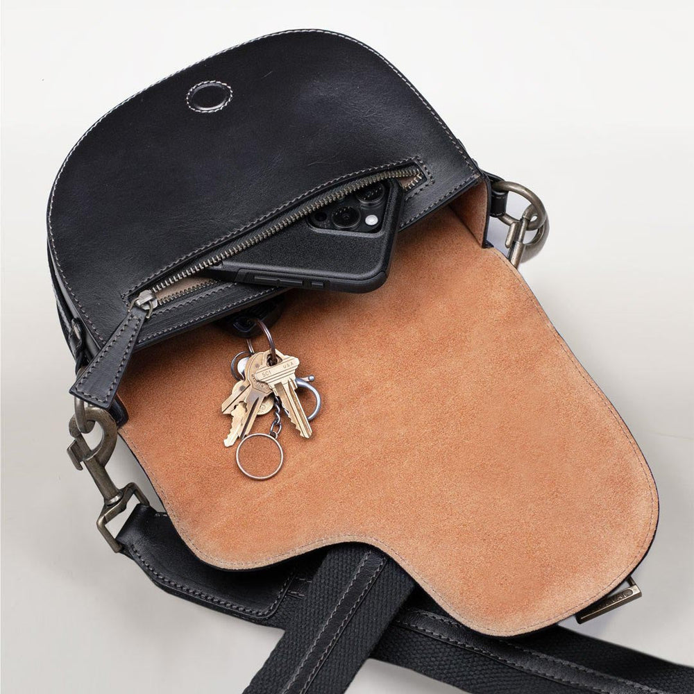 Signature Saddle Bag - Luxury Leather in Black