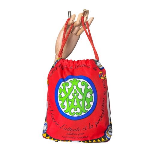 Couvertures et Tenues du Jour Red Vintage Silk Scarf Drawstring Crossbody Bag