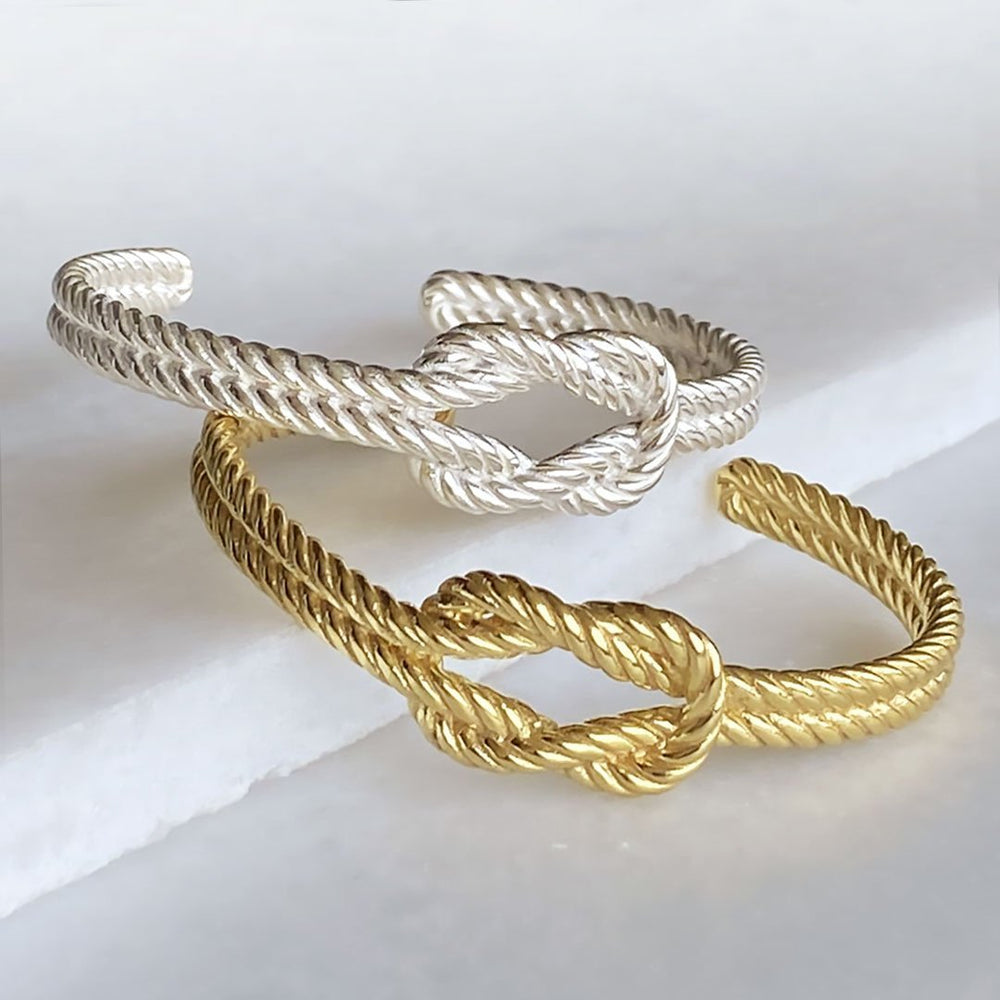 Lariat "Love Me Knot" - Twisted Rope Bracelet in Gold