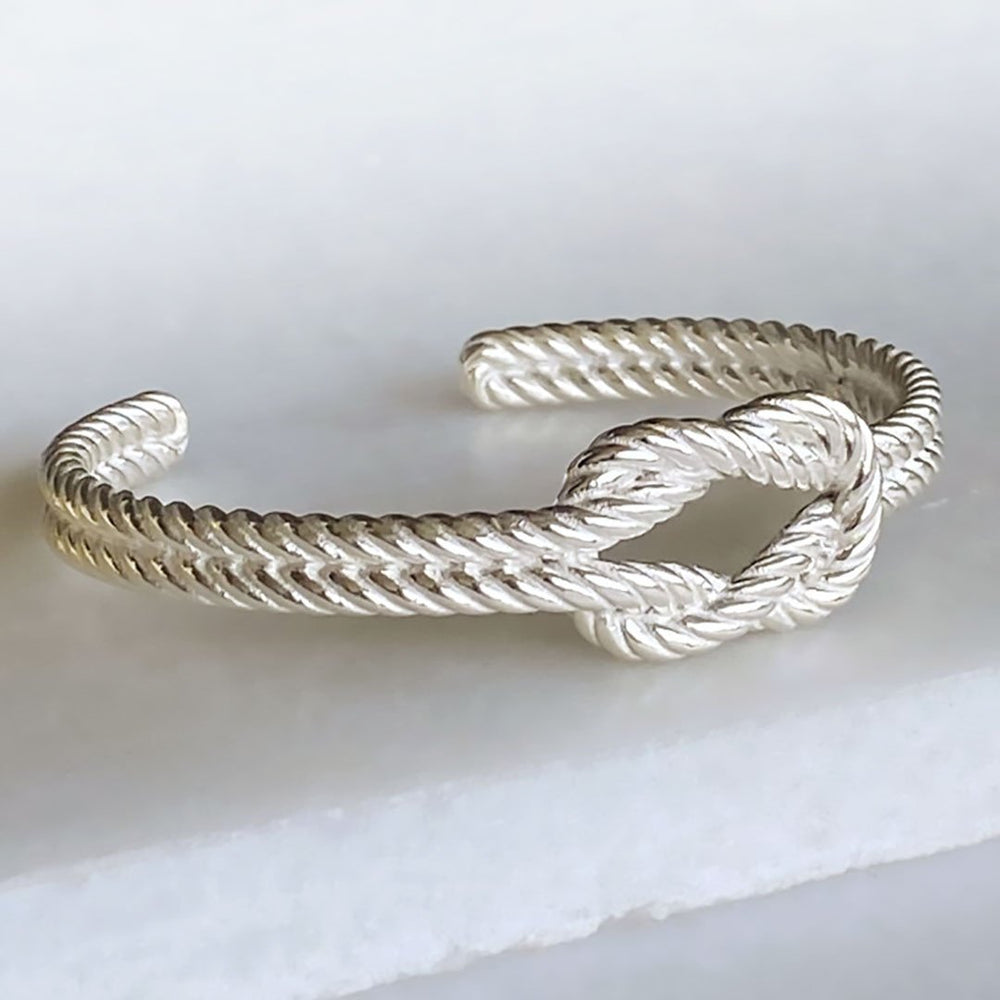 Lariat "Love Me Knot" - Twisted Rope Bracelet in Silver