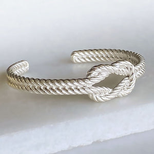 Lariat "Love Me Knot" - Twisted Rope Bracelet in Silver