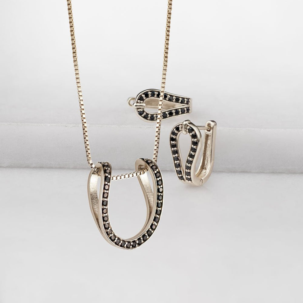 Levade - Moissanite Black Stones Sterling Silver Horseshoe Earring