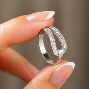 Levade - Moissanite Equestrian Horseshoe Ring in Silver