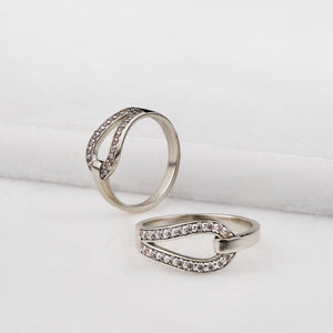 Levade - Moissanite Equestrian Horseshoe Ring in Silver