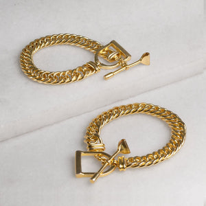 Polo Curb Chain Riding Stirrup T-Bar Bracelet in Gold