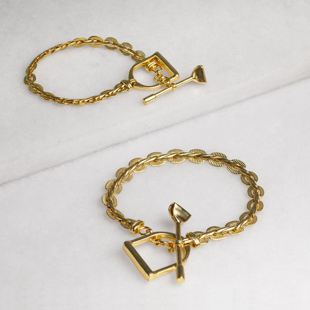 Portia T-Bar Horseshoe Bracelet in Gold